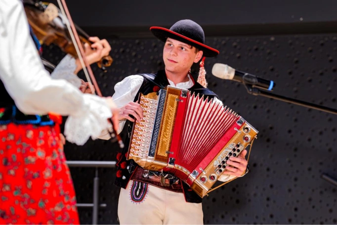 Zdjęcie nr 120 z galerii Gala Wręczenia Dyplom&oacute;w  12.03.2026 