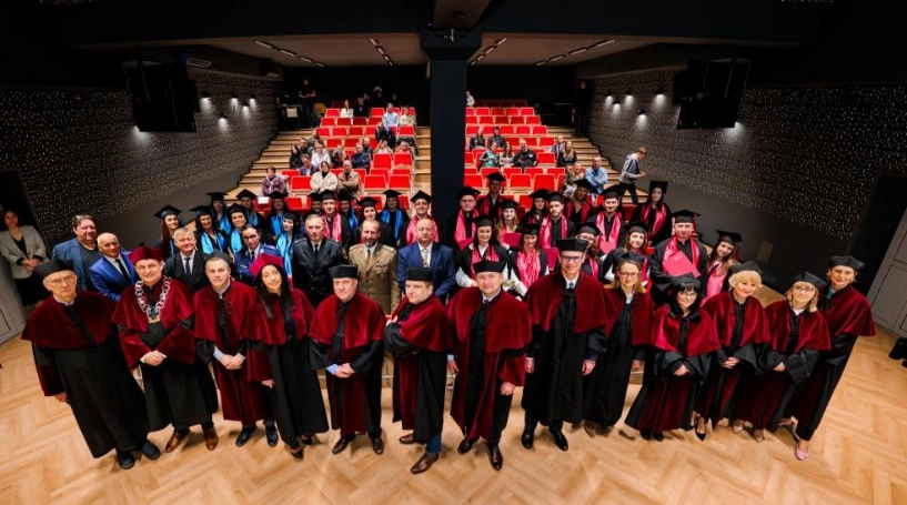 Zdjęcie nr 124 z galerii Gala Wręczenia Dyplom&oacute;w  12.03.2026 