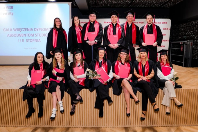 Zdjęcie nr 130 z galerii Gala Wręczenia Dyplom&oacute;w  12.03.2026 