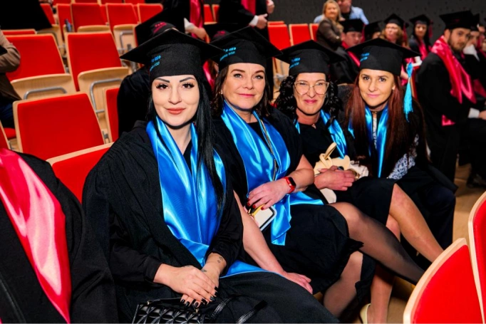 Zdjęcie nr 23 z galerii Gala Wręczenia Dyplom&oacute;w  12.03.2026 