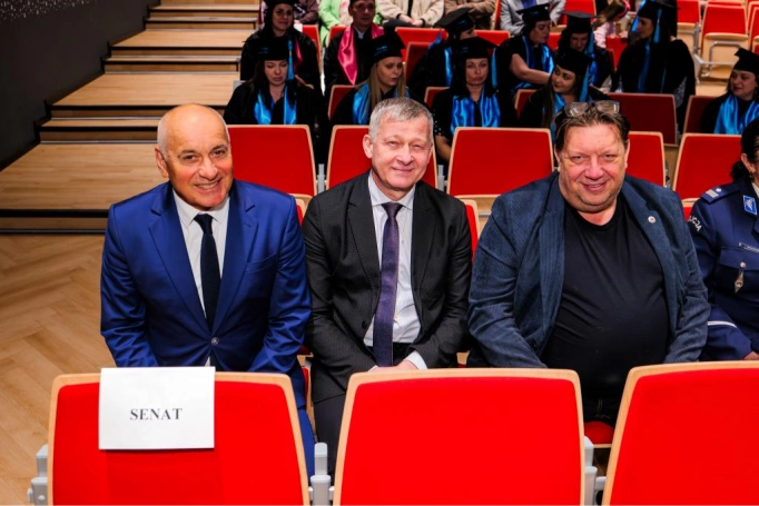 Zdjęcie nr 26 z galerii Gala Wręczenia Dyplom&oacute;w  12.03.2026 