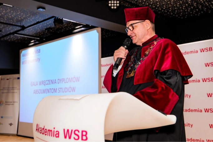 Zdjęcie nr 29 z galerii Gala Wręczenia Dyplom&oacute;w  12.03.2026 