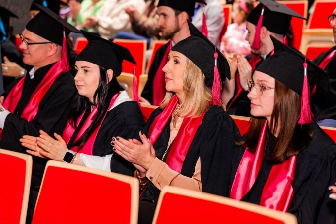 Zdjęcie nr 40 z galerii Gala Wręczenia Dyplom&oacute;w  12.03.2026 