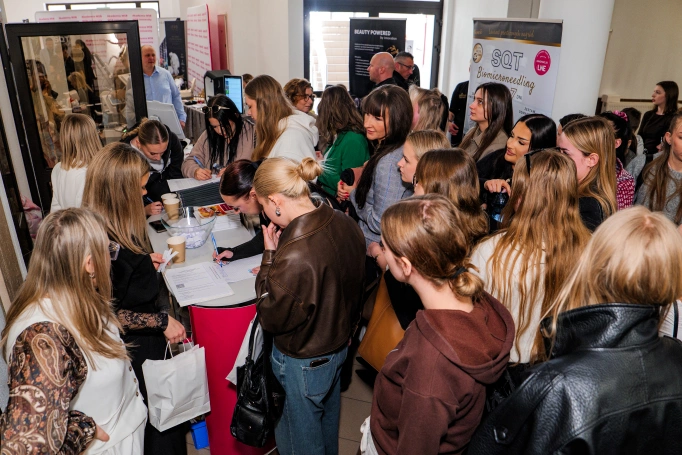 Zdjęcie nr 36 z galerii Cosmetology of the future