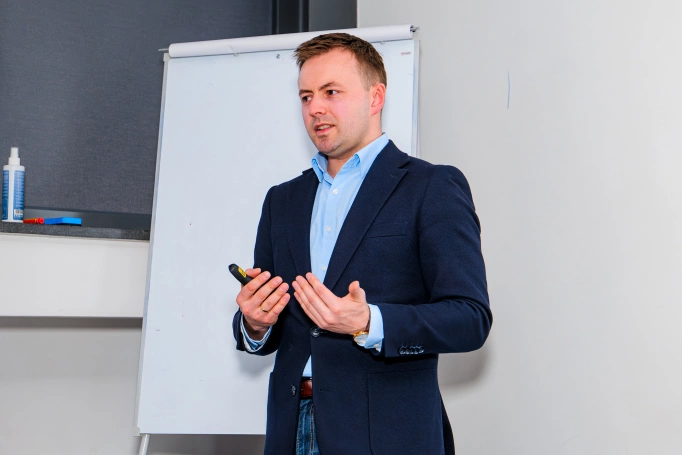 Zdjęcie nr 19 z galerii Od deepfake&rsquo;&oacute;w po pierwszą pomoc &ndash; Festiwal Nauki Akademii WSB w Katowicach