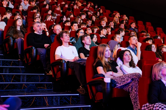 Zdjęcie nr 3 z galerii Od deepfake&rsquo;&oacute;w po pierwszą pomoc &ndash; Festiwal Nauki Akademii WSB w Katowicach