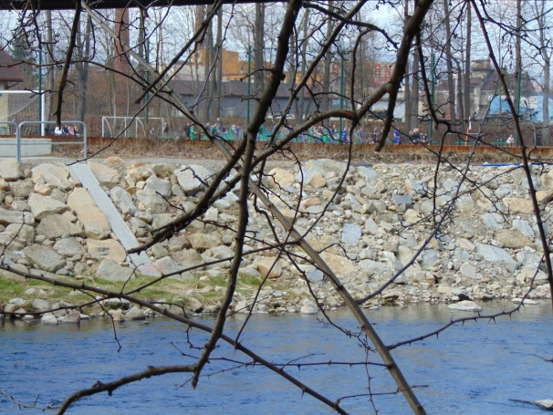 Zdjęcie nr 31 z galerii O wodzie, lesie i odpowiedzialności &ndash; ekologiczne warsztaty terenowe w Żywcu