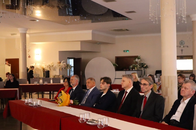 Zdjęcie nr 5 z galerii Gala Jubileuszowa z okazji 10-lecia Festiwalu Żywiec miasto zmySŁ&Oacute;W