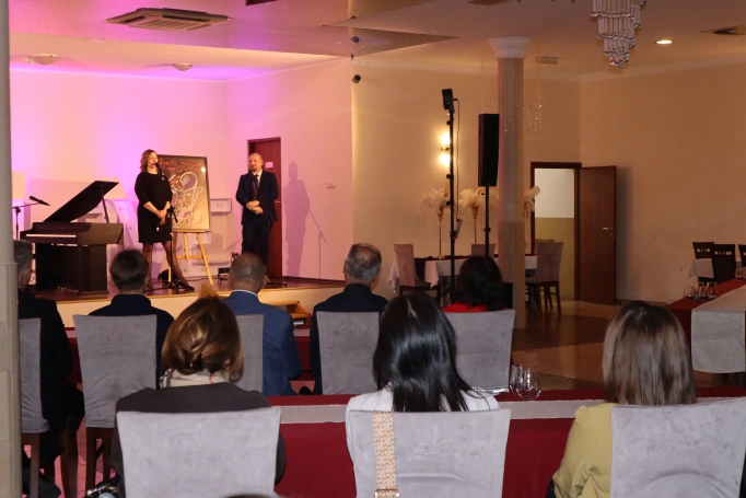 Zdjęcie nr 6 z galerii Gala Jubileuszowa z okazji 10-lecia Festiwalu Żywiec miasto zmySŁ&Oacute;W