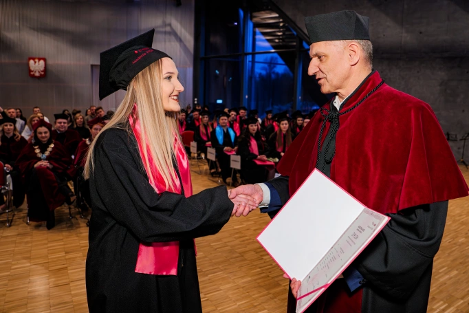 Zdjęcie nr 18 z galerii Gala studi&oacute;w I i II stopnia Krak&oacute;w 25.03