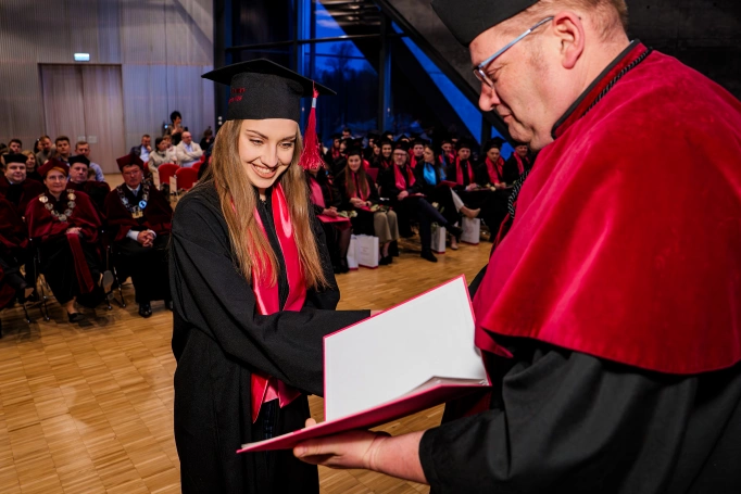 Zdjęcie nr 20 z galerii Gala studi&oacute;w I i II stopnia Krak&oacute;w 25.03