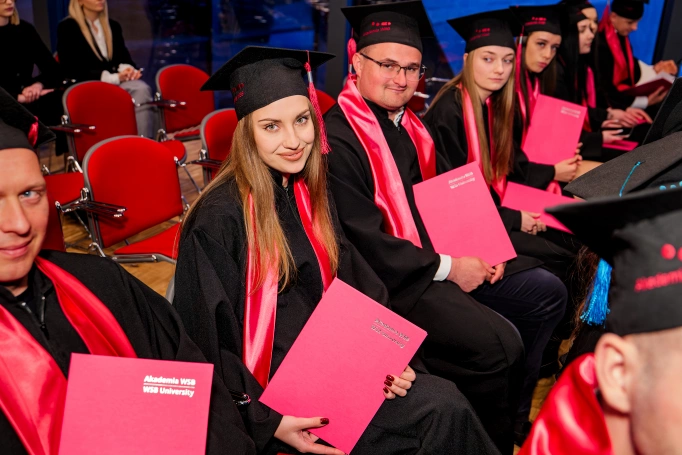 Zdjęcie nr 43 z galerii Gala studi&oacute;w I i II stopnia Krak&oacute;w 25.03