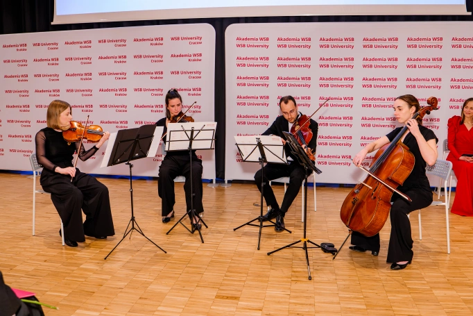 Zdjęcie nr 50 z galerii Gala studi&oacute;w I i II stopnia Krak&oacute;w 25.03