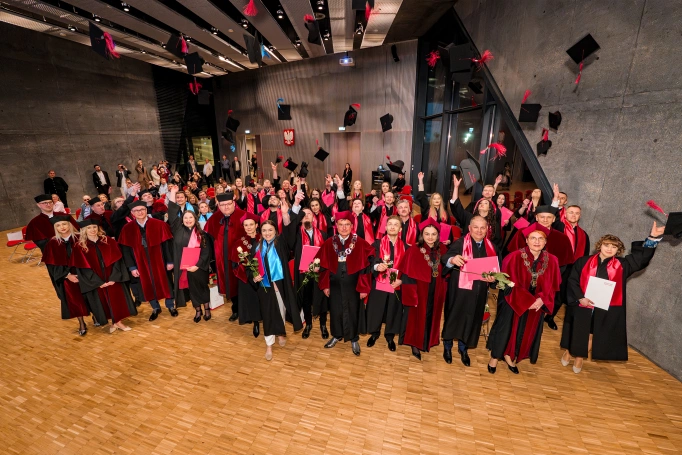 Zdjęcie nr 55 z galerii Gala studi&oacute;w I i II stopnia Krak&oacute;w 25.03