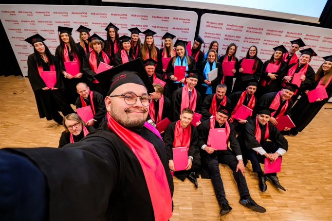 Zdjęcie nr 57 z galerii Gala studi&oacute;w I i II stopnia Krak&oacute;w 25.03