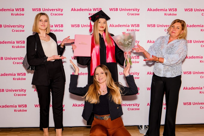 Zdjęcie nr 66 z galerii Gala studi&oacute;w I i II stopnia Krak&oacute;w 25.03