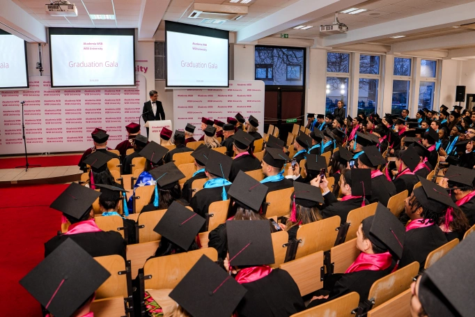 Zdjęcie nr 7 z galerii Międzynarodowa Gala Absolwent&oacute;w Akademii WSB w Dąbrowie G&oacute;rniczej