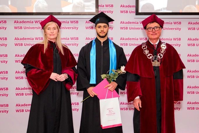 Zdjęcie nr 18 z galerii Międzynarodowa Gala Absolwent&oacute;w Akademii WSB w Dąbrowie G&oacute;rniczej
