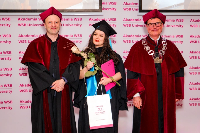 Zdjęcie nr 30 z galerii Międzynarodowa Gala Absolwent&oacute;w Akademii WSB w Dąbrowie G&oacute;rniczej