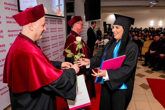 Zdjęcie nr 33 z galerii Międzynarodowa Gala Absolwent&oacute;w Akademii WSB w Dąbrowie G&oacute;rniczej