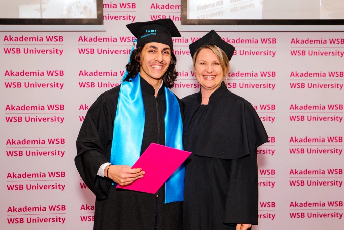 Zdjęcie nr 60 z galerii Międzynarodowa Gala Absolwent&oacute;w Akademii WSB w Dąbrowie G&oacute;rniczej