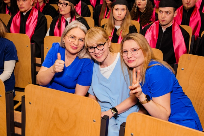 Zdjęcie nr 22 z galerii Gala studi&oacute;w I stopnia w Dąbrowie G&oacute;rniczej 26.03