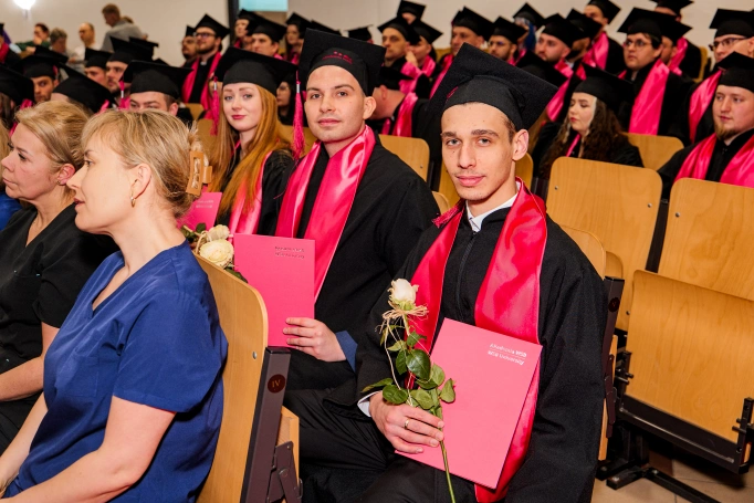 Zdjęcie nr 38 z galerii Gala studi&oacute;w I stopnia w Dąbrowie G&oacute;rniczej 26.03