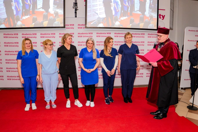 Zdjęcie nr 43 z galerii Gala studi&oacute;w I stopnia w Dąbrowie G&oacute;rniczej 26.03