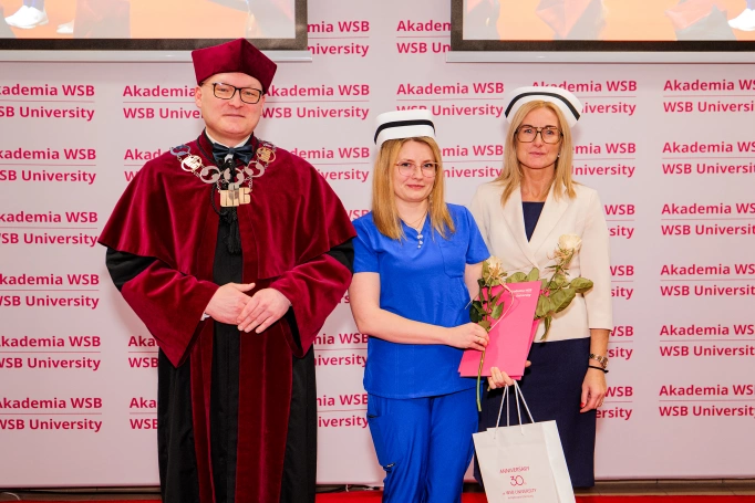 Zdjęcie nr 51 z galerii Gala studi&oacute;w I stopnia w Dąbrowie G&oacute;rniczej 26.03