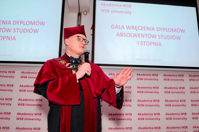 Zdjęcie nr 55 z galerii Gala studi&oacute;w I stopnia w Dąbrowie G&oacute;rniczej 26.03