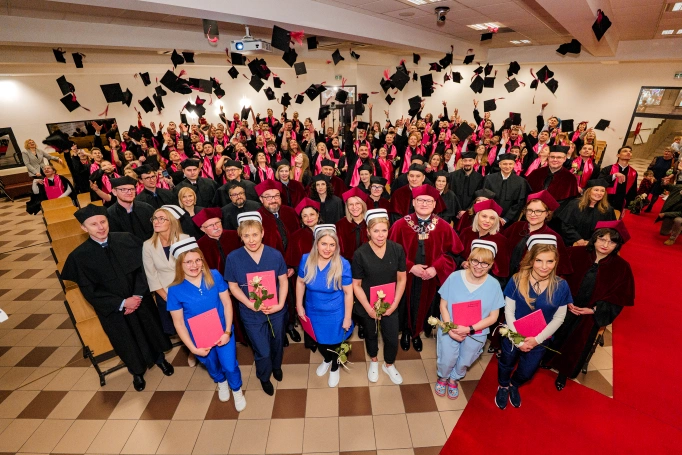 Zdjęcie nr 4 z galerii Gala studi&oacute;w I stopnia w Dąbrowie G&oacute;rniczej 26.03