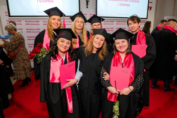 Zdjęcie nr 58 z galerii Gala studi&oacute;w I stopnia w Dąbrowie G&oacute;rniczej 26.03