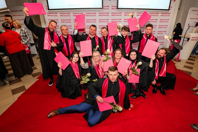 Zdjęcie nr 59 z galerii Gala studi&oacute;w I stopnia w Dąbrowie G&oacute;rniczej 26.03