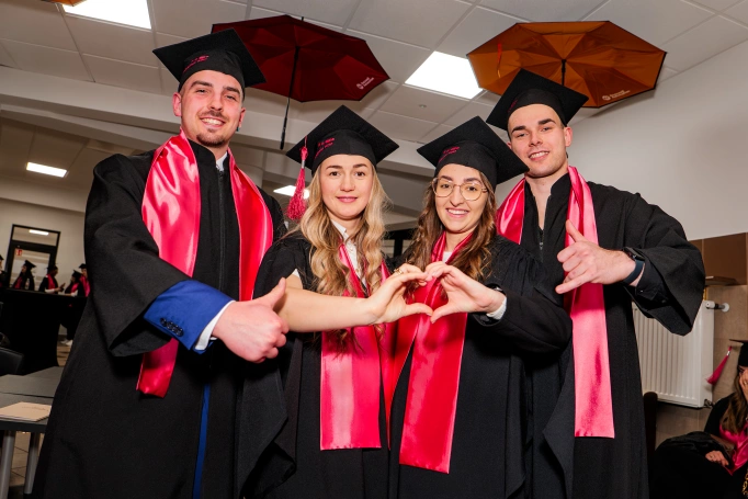 Zdjęcie nr 11 z galerii Gala studi&oacute;w I stopnia w Dąbrowie G&oacute;rniczej 26.03