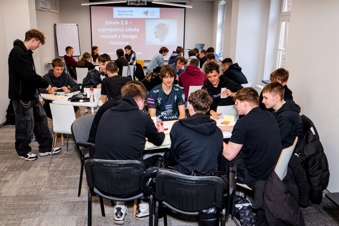 Zdjęcie nr 19 z galerii From Deepfakes to First Aid &ndash; WSB University Science Festival in Katowice