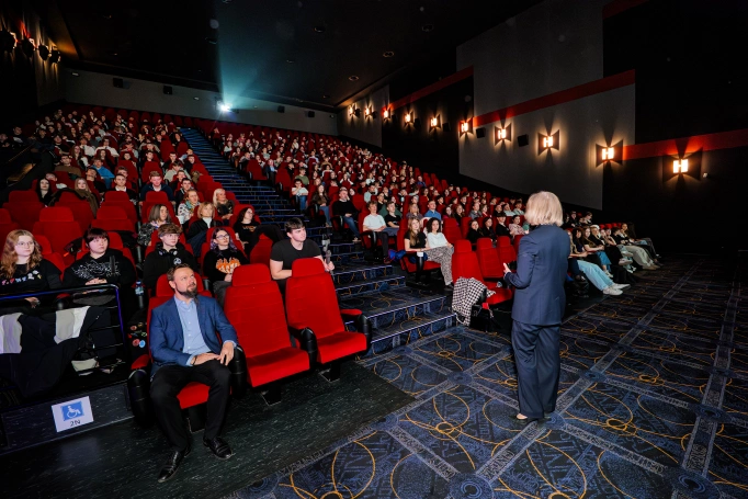 Zdjęcie nr 9 z galerii From Deepfakes to First Aid &ndash; WSB University Science Festival in Katowice