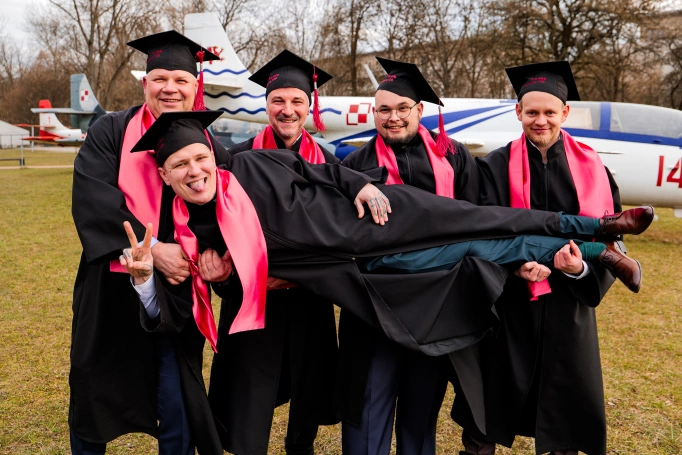 Zdjęcie nr 10 z galerii Diplomas, distinctions, and a new stage. The Graduation Gala of WSB University in Krak&oacute;w