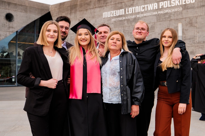 Zdjęcie nr 11 z galerii Diplomas, distinctions, and a new stage. The Graduation Gala of WSB University in Krak&oacute;w