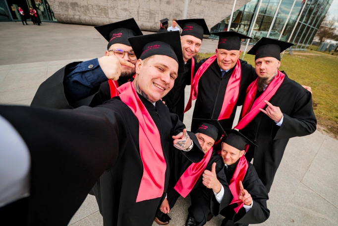 Zdjęcie nr 12 z galerii Diplomas, distinctions, and a new stage. The Graduation Gala of WSB University in Krak&oacute;w