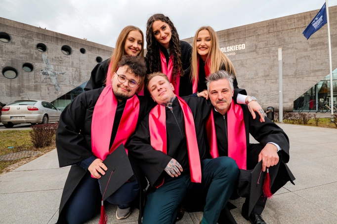 Zdjęcie nr 8 z galerii Diplomas, distinctions, and a new stage. The Graduation Gala of WSB University in Krak&oacute;w