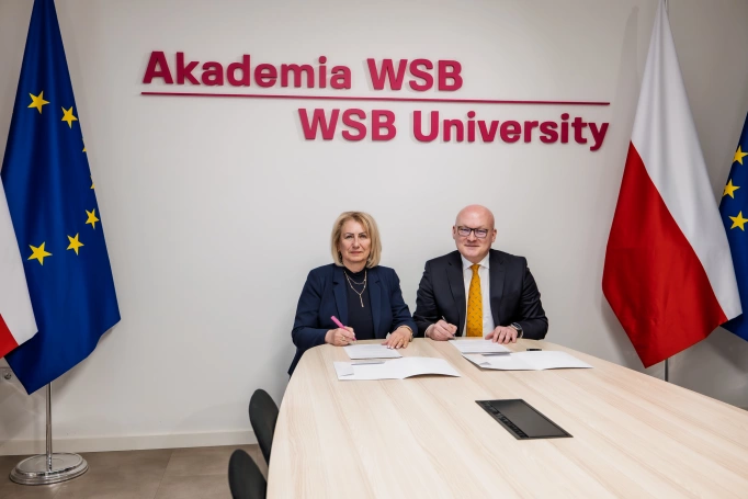 Zdjęcie nr 2 z galerii Podpisanie porozumienia z G&oacute;rnośląskim Centrum Edukacyjnym w Gliwicach 