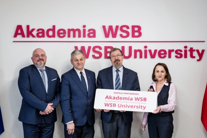 Zdjęcie nr 1 z galerii Zesp&oacute;ł Katolickich Szk&oacute;ł Og&oacute;lnokształcących nr 1 w Katowicach dołącza do grona partner&oacute;w Akademii WSB