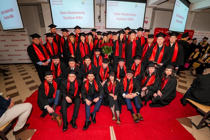 Zdjęcie nr 35 z galerii Gala Akademicka Studi&oacute;w MBA &ndash; zwieńczenie drogi lider&oacute;w i menedżer&oacute;w