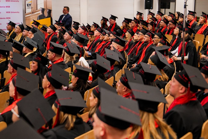 Zdjęcie nr 44 z galerii Gala Akademicka Studi&oacute;w MBA &ndash; zwieńczenie drogi lider&oacute;w i menedżer&oacute;w