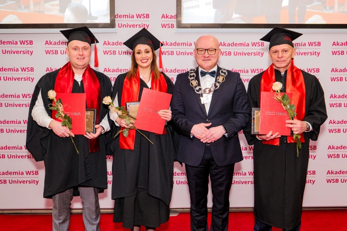 Zdjęcie nr 49 z galerii Gala Akademicka Studi&oacute;w MBA &ndash; zwieńczenie drogi lider&oacute;w i menedżer&oacute;w