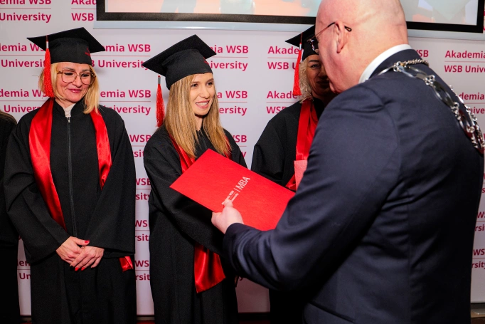 Zdjęcie nr 17 z galerii Gala Akademicka Studi&oacute;w MBA &ndash; zwieńczenie drogi lider&oacute;w i menedżer&oacute;w
