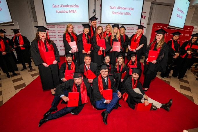 Zdjęcie nr 13 z galerii Gala Akademicka Studi&oacute;w MBA &ndash; zwieńczenie drogi lider&oacute;w i menedżer&oacute;w