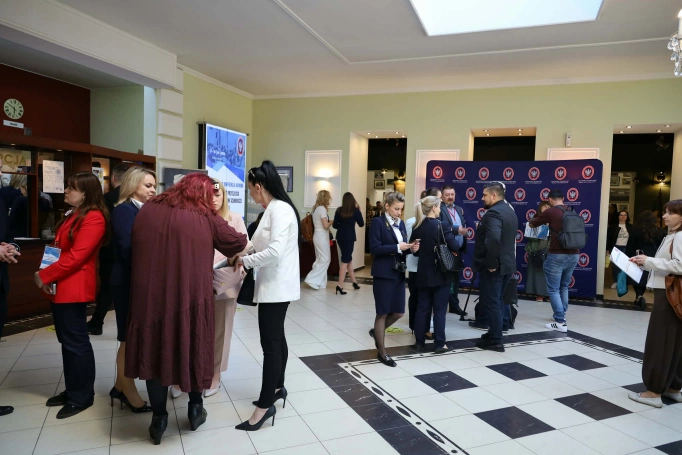 Zdjęcie nr 6 z galerii Przedstawiciele Koła Naukowego GARDA na Międzynarodowej Konferencji &bdquo;Społeczeństw przyszłości &ndash; interdyscyplinarne scenariusze rozwoju&rdquo; w Radomiu