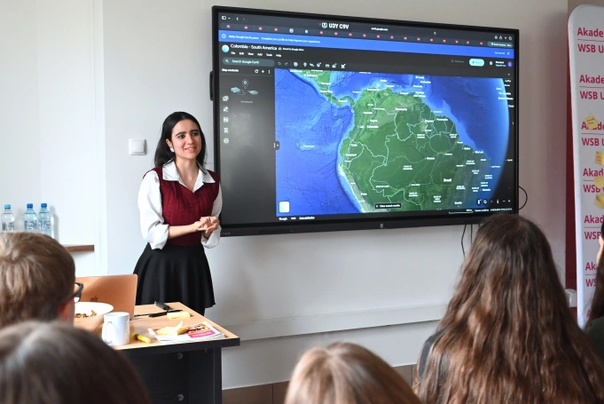 Zdjęcie nr 6 z galerii International workshops about Colombia at a partner school of WSB University 