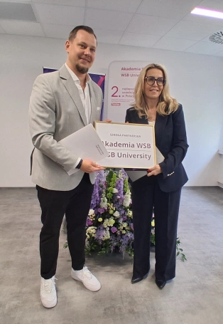 Zdjęcie nr 1 z galerii Zaprogramowani na wsp&oacute;łpracę. Techni Schools szkołą patronacką Akademii WSB Warszawa 